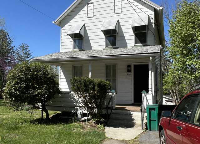 Property at 235 Brodhead Ave, East Stroudsburg, PA 18301, 3 beds, 1 bath