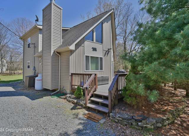 Property at 292 Mckuen Way, Albrightsville, PA 18210, 3 beds, 2 baths