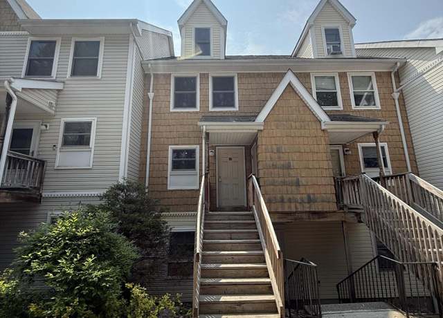 Property at 110 Parish Park #19, East Stroudsburg, PA 18301, 3 beds, 1.5 baths