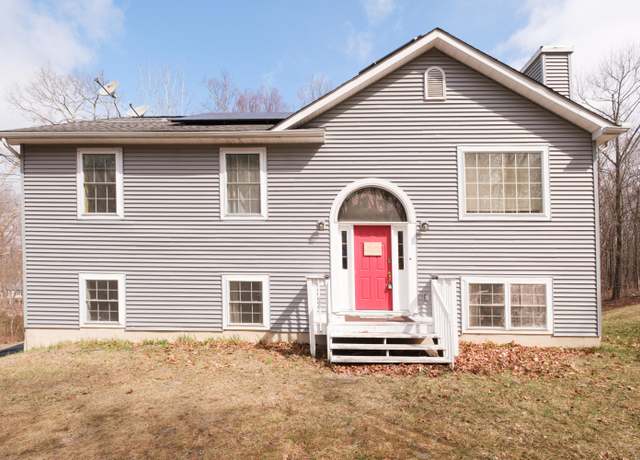 Property at 2113 Laurel Ridge Rd, East Stroudsburg, PA 18302, 4 beds, 3 baths