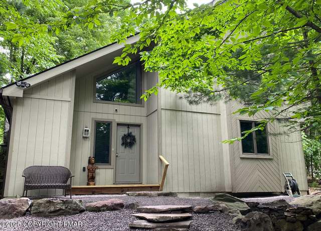 Property at 221 Little Pond Cir, Pocono Pines, PA 18350, 3 beds, 2 baths