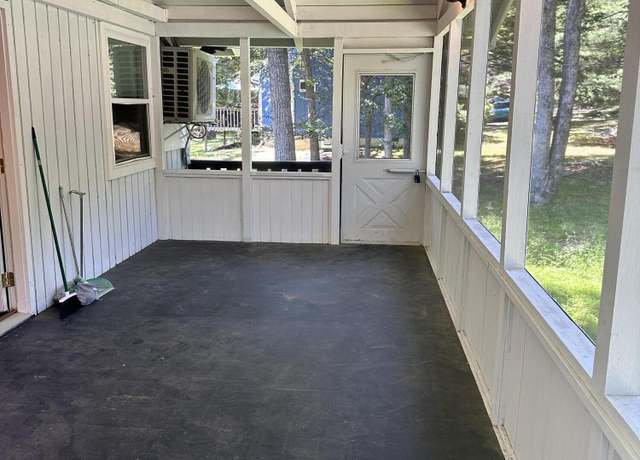 Property at 4932 Pine Ridge Dr W, Bushkill, PA 18324, 3 beds, 2 baths