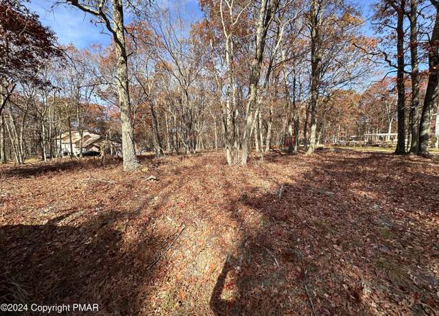 Property at 123 Bear Dr, Bushkill, PA 18328