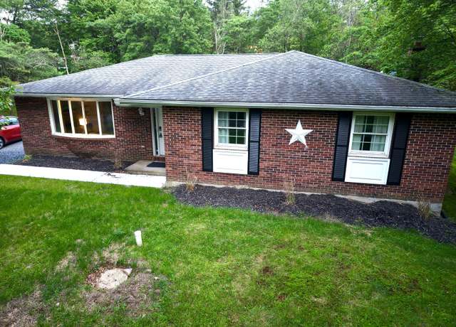 Property at 158 Azalea Dr, Albrightsville, PA 18210, 3 beds, 2 baths