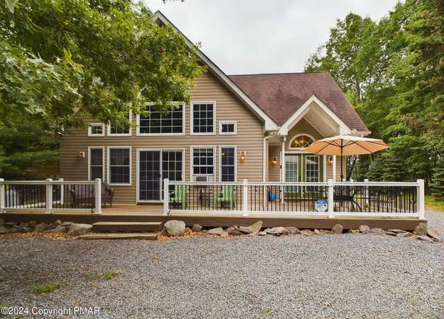 Property at 6 Dillon Way, Albrightsville, PA 18210, 3 beds, 2 baths