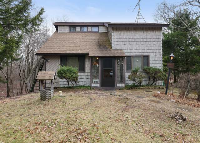 Property at 387 Clearview Dr, Long Pond, PA 18334, 3 beds, 2 baths