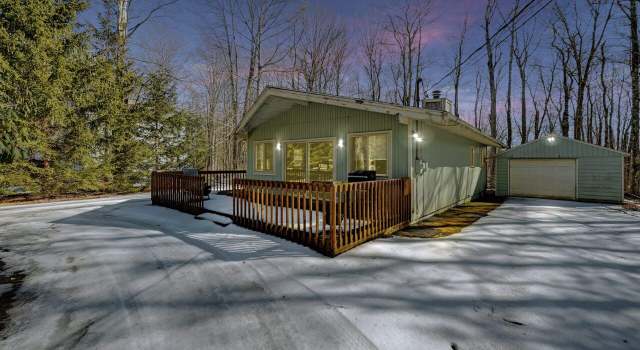 Photo of 1516 Beech Spring Dr, Pocono Pines, PA 18350