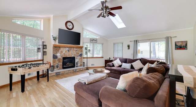 Photo of 138 Kensington Dr, Bushkill, PA 18324
