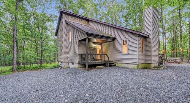 Photo of 512 Executive Dr, Stroudsburg, PA 18360