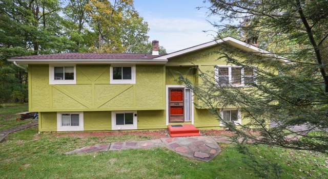 Photo of 8139 Oak Ridge Ln, Cresco, PA 18326