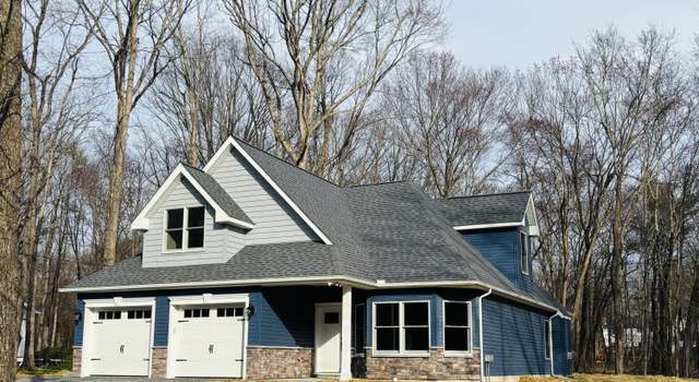 Photo of 43 Bull Pine Rd, East Stroudsburg, PA 18301