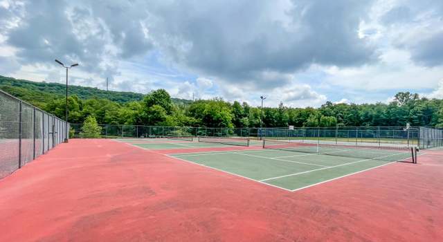 Photo of 195 Brentwood Dr, Bushkill, PA 18324