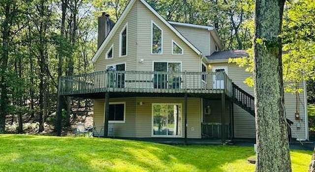 Photo of 2383 Eagle Path, Bushkill, PA 18324