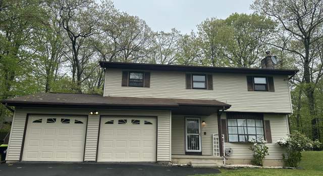 Photo of 279 Whispering Hills Dr, East Stroudsburg, PA 18301