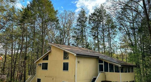 Photo of 207 Manchester Dr, Bushkill, PA 18324