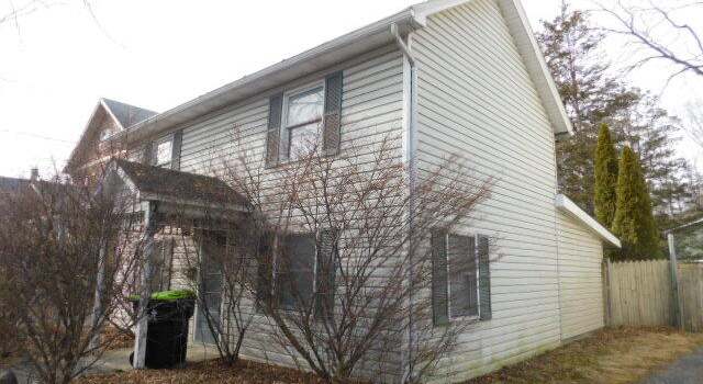 Photo of 844 Scott St, Stroudsburg, PA 18360
