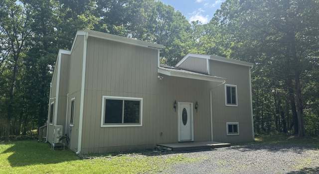 Photo of 2215 Delaware Ct E, Bushkill, PA 18324