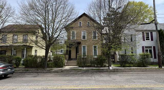 Photo of 206 N Courtland St, East Stroudsburg, PA 18301