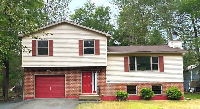 Photo of 8235 Natures Dr, Tobyhanna, PA 18466