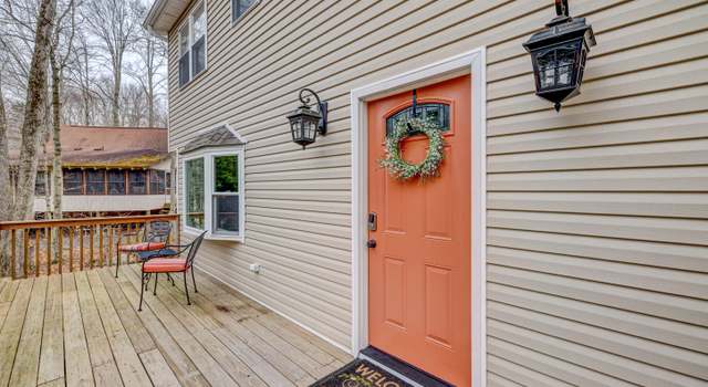 Photo of 107 Oswayo Dr, Pocono Lake, PA 18347