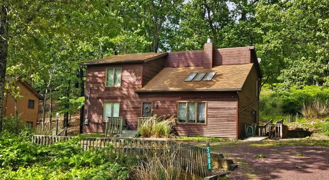 Photo of 5081 Woodbridge Dr E, Bushkill, PA 18324