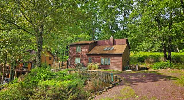 Photo of 5081 Woodbridge Dr E, Bushkill, PA 18324