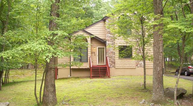 Photo of 1318 Kensington Dr, East Stroudsburg, PA 18301