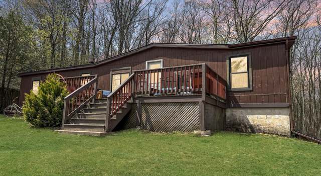 Photo of 154 Hillary Dr W, Freeland, PA 18224
