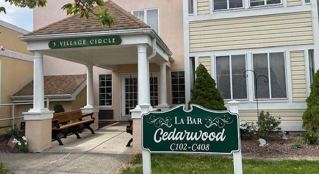 Photo of 3 Village Cir Apt 408, Stroudsburg, PA 18360