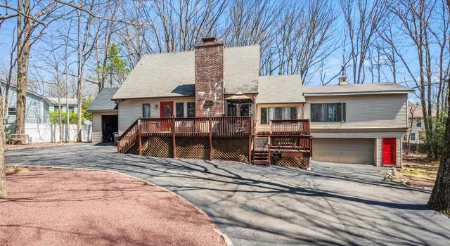 Photo of 6 Cobblewood Dr, Mount Pocono, PA 18344