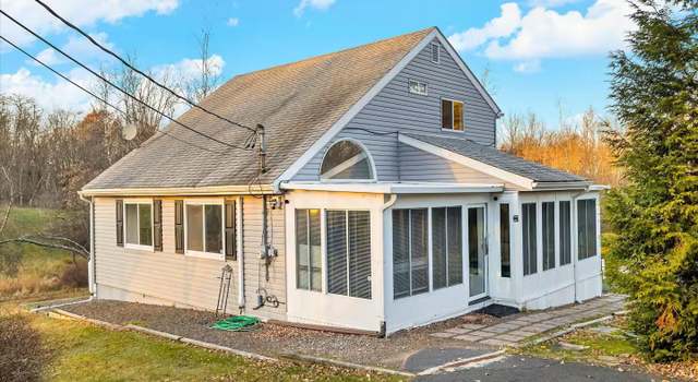 Photo of 249 Clearview Dr, Long Pond, PA 18334
