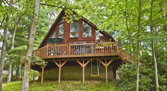 Photo of 118 Sussex Ct, Bushkill, PA 18324