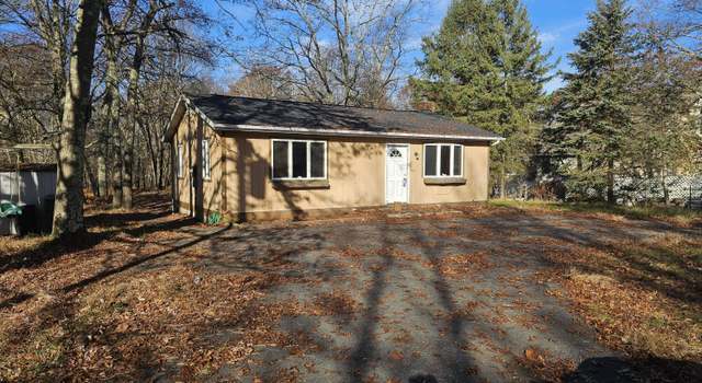 Photo of 124 Amos Cir, Bushkill, PA 18324