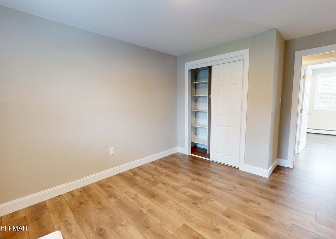 2132 Wallace St, Stroudsburg, PA 18360