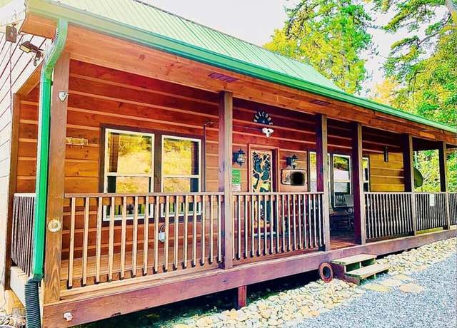 Property at 3508 Mountain Glenn Way, Sevierville, TN 37862, 2 beds, 2.5 baths