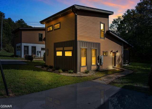 Property at 984 Goose Gap Rd #12, Sevierville, TN 37876, 1 bed, 1.5 baths
