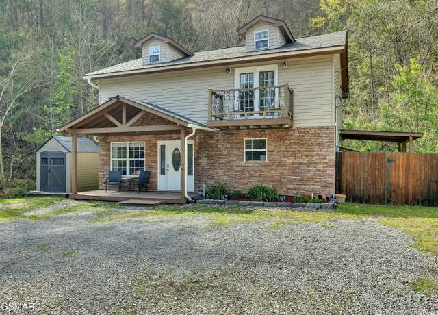 Property at 1420 Old Hag Hollow Way, Sevierville, TN 37876, 2 beds, 4.5 baths