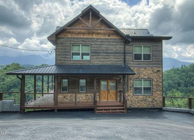 Property at 879 Sourwood Dr, Gatlinburg, TN 37738, 5 beds, 6 baths