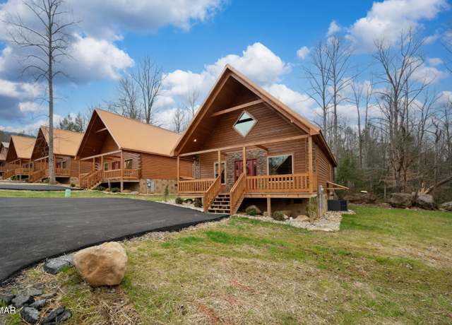 Property at 3606 Parkland Way, Gatlinburg, TN 37738, 3 beds, 2 baths