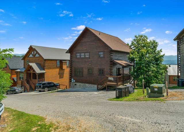Property at 2022 Starr Crest Drive Dr, Sevierville, TN 37876, 2 beds, 2 baths