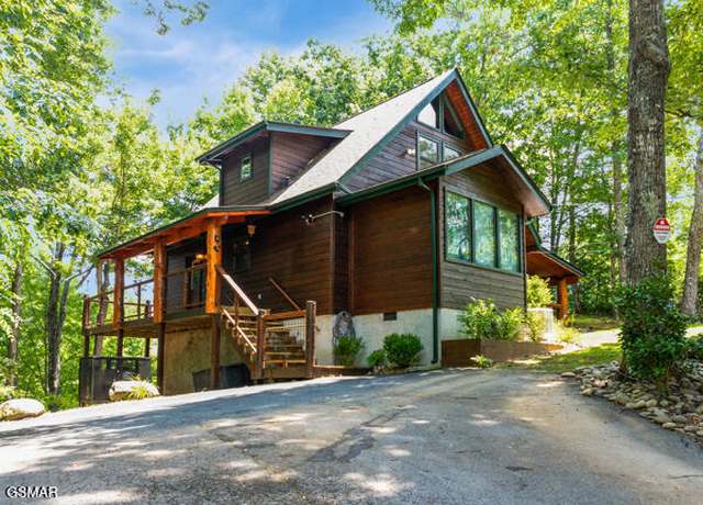 Property at 514 Deer Path Ln, Gatlinburg, TN 37738, 2 beds, 2.5 baths