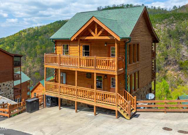 Property at 1232 Bird Nest Way, Sevierville, TN 37862, 5 beds, 5.5 baths
