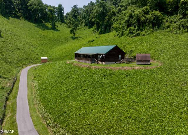 Property at 1869 Begonia Way, Sevierville, TN 37876, 3 beds, 2 baths