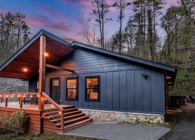 Property at 3033 N Clear Fork Rd, Sevierville, TN 37862, 3 beds, 2 baths