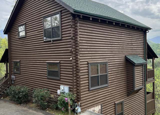 Property at 260 Laurel Oaks Way, Gatlinburg, TN 37738, 5 beds, 5 baths