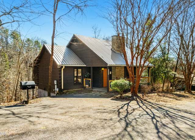 Property at 1114 Junaluska Way, Sevierville, TN 37876, 4 beds, 4 baths