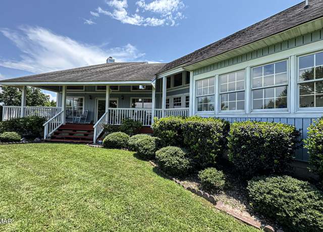 Property at 2146 Seaton Springs Rd, Sevierville, TN 37862, 3 beds, 2.5 baths