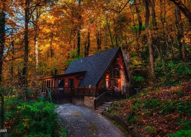 Property at 1121 Ski Mountain Rd, Gatlinburg, TN 37738, 2 beds, 1.5 baths