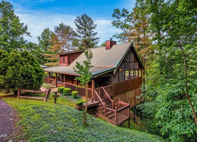 Property at 1704 Ridgecrest Dr, Sevierville, TN 37876, 2 beds, 2 baths