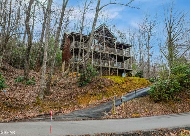 Property at 1346 N Baden Dr, Gatlinburg, TN 37738, 2 beds, 4.5 baths